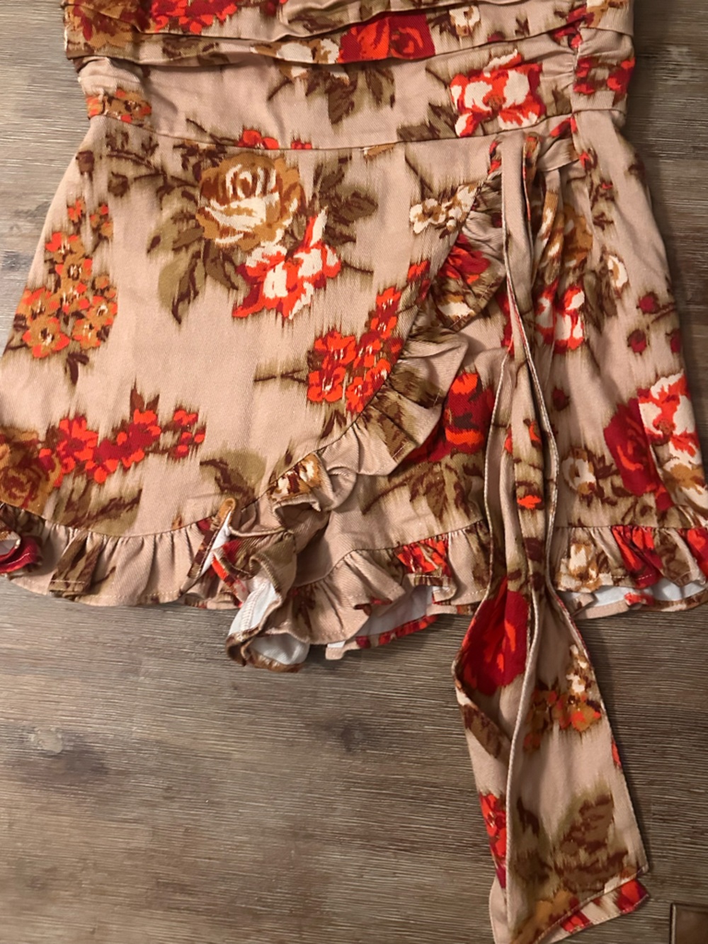 Olivaceous Strapless Floral Tie-Waist Romper in Beige and Orange - Picture 8 of 9
